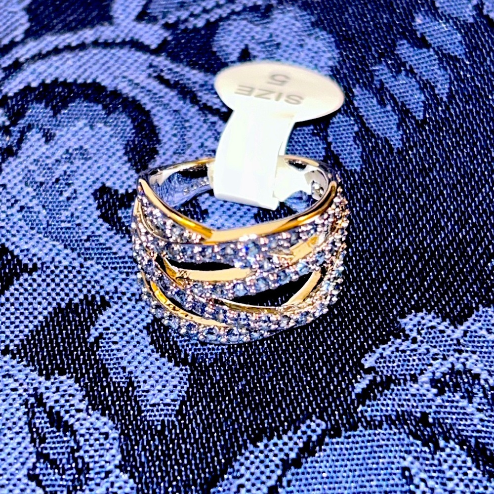 Aqua Marine Blue 💙 and Silver Tone Statement Ring Size 5